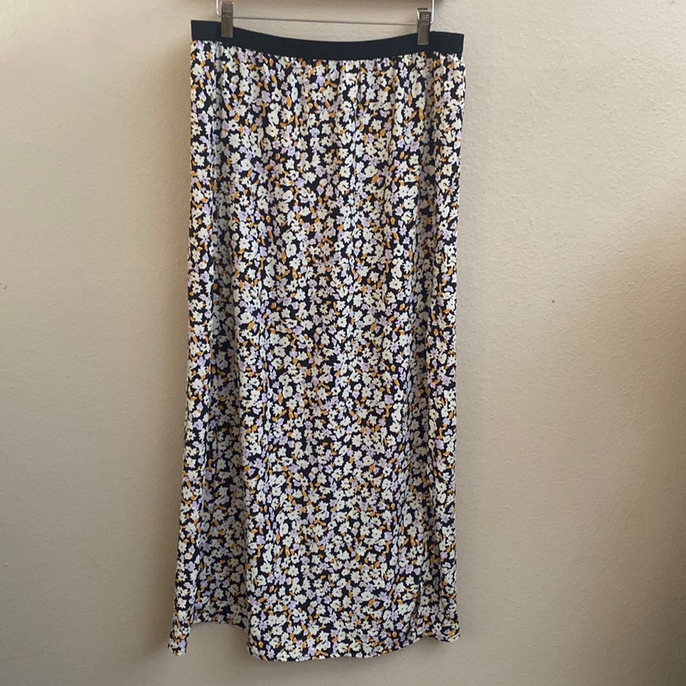 Sanctuary Hi Slit Floral‎ Print Midi Skirt - Picture 2 of 6